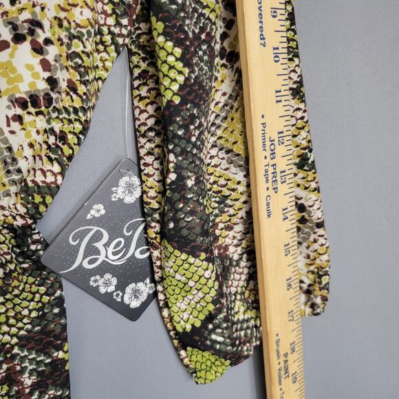 BeBop Dress Womens Small Green Yellow Snake Print 3/4 Sleeve V Neck Mini New - Picture 10 of 15